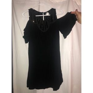 Cold shoulder Nikibiki “lavender” dress